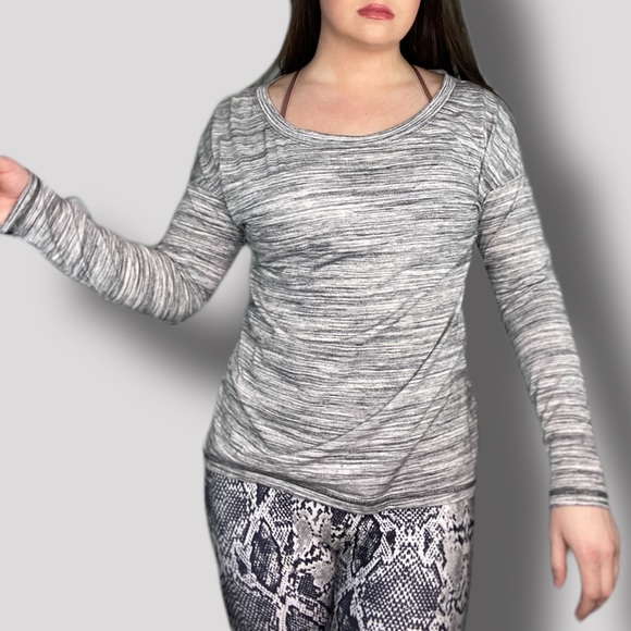 Zella Twist Back Cut Out Space Gray Long Sleeve Athleisure Top Size Small - Picture 2 of 12